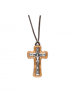Face avant collier avec croix arrondie H.3,2cm et crucifix en métal incrusté dans bois d'olivier et cordon cuir L.70cm
